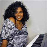 Profesora de piano cubana con amplia experiencia en la docencia y trato con alumnos de todos niveles y edades